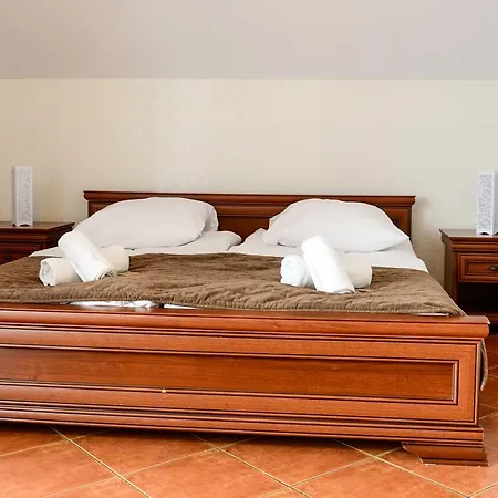 Dworek Emilli 3* Величка