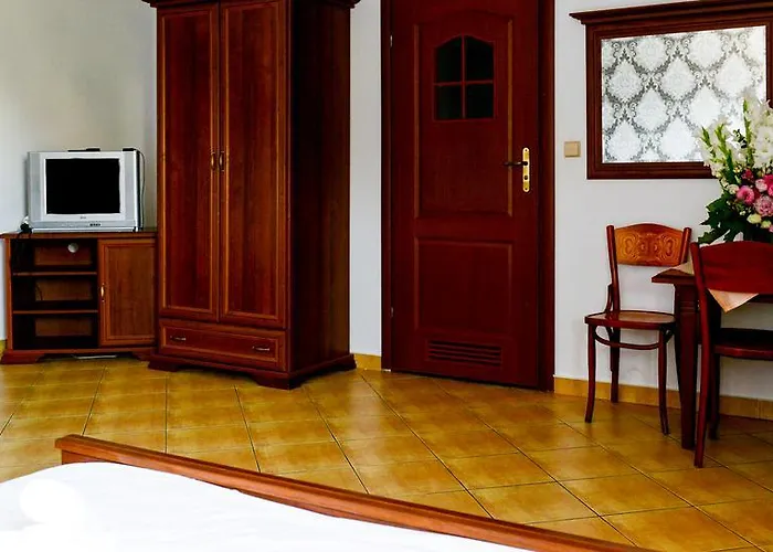 Szálloda Dworek Emilli 3*